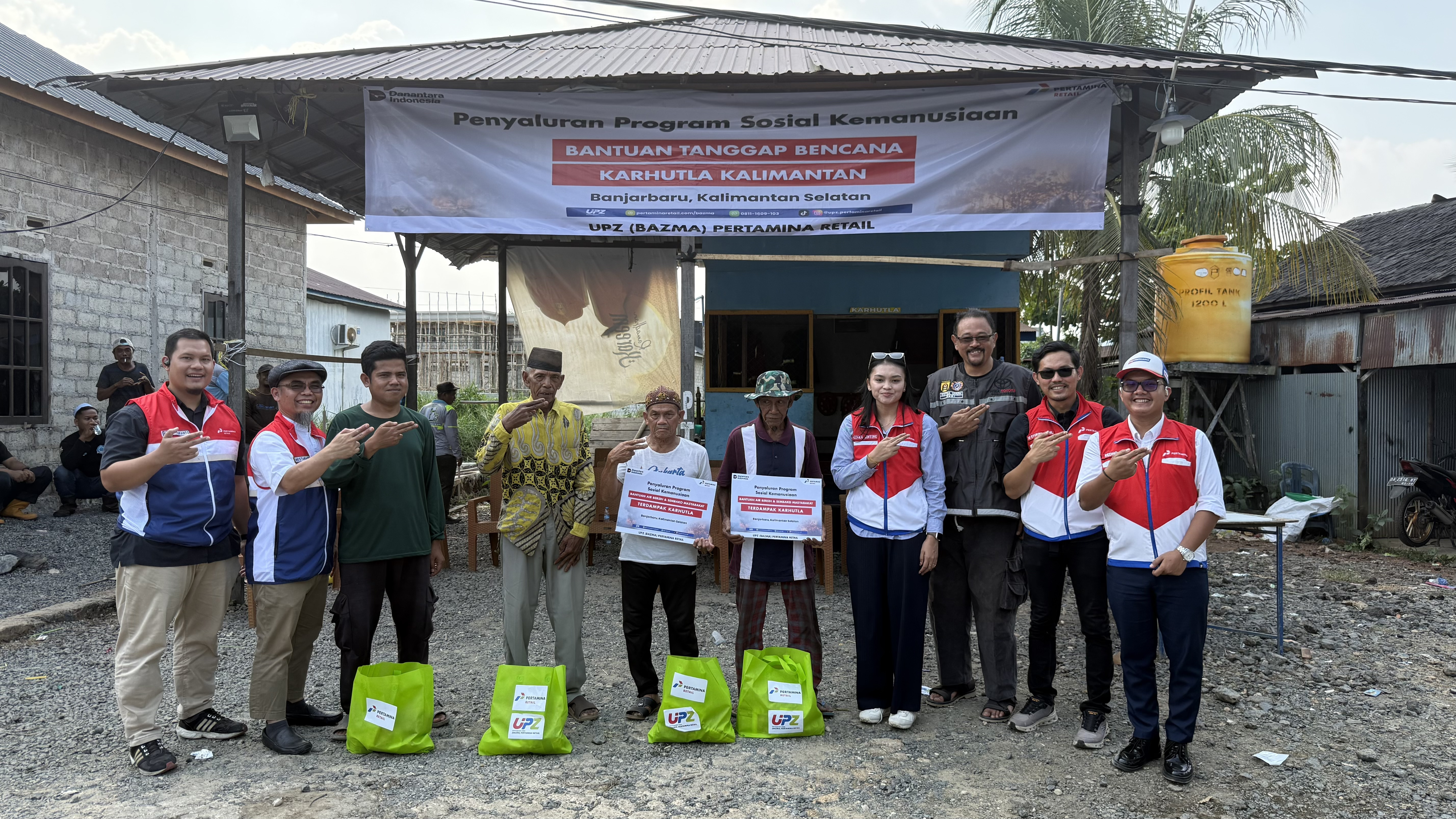 UPZ (Bazma) Pertamina Retail Hadirkan Kepedulian bagi Pekerja dan Masyarakat Terdampak Karhutla di Kalimantan