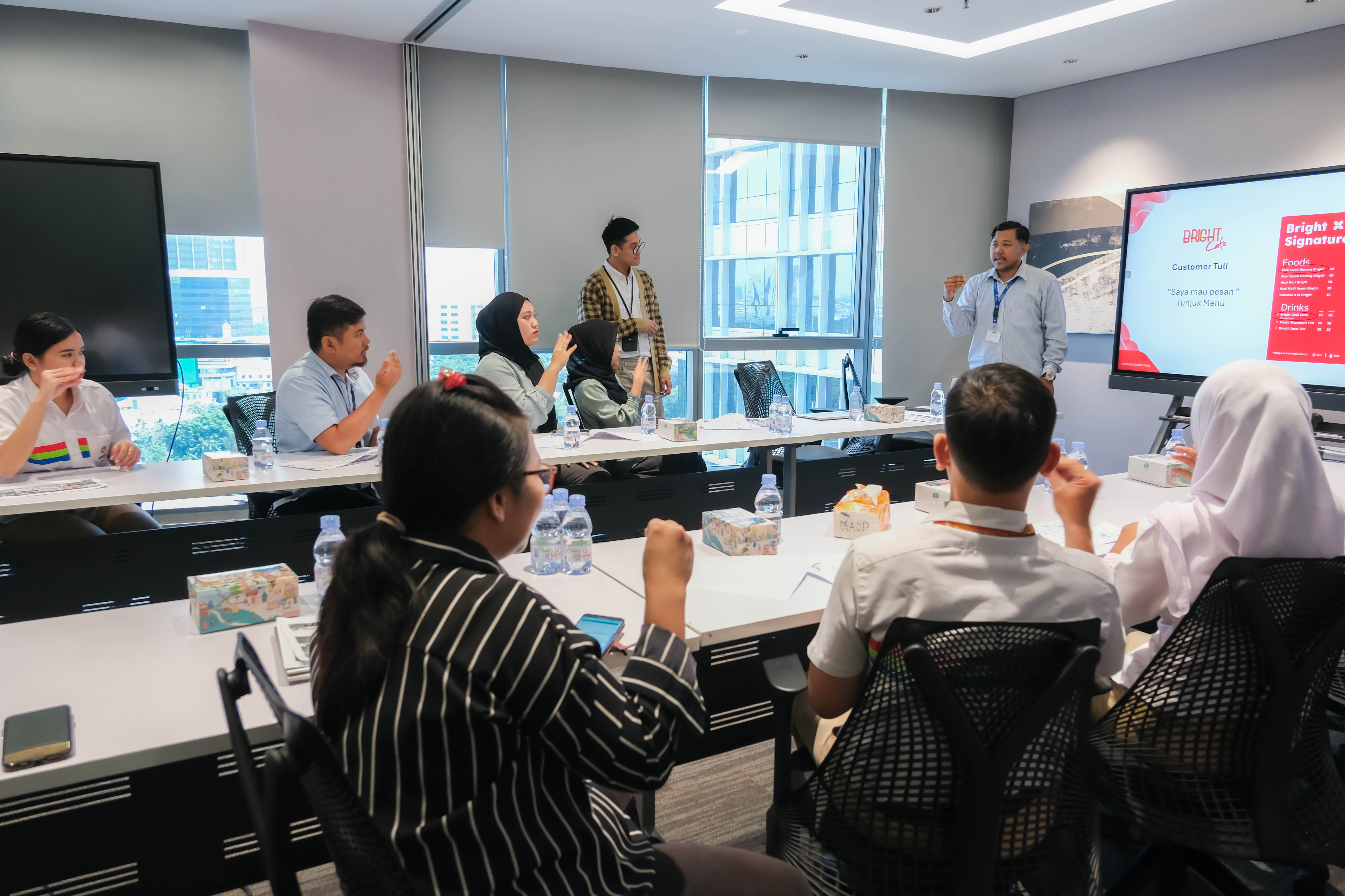 Pertamina Retail Perkuat Lingkungan Kerja Inklusif di Momentum Hari Bahasa Isyarat Nasional