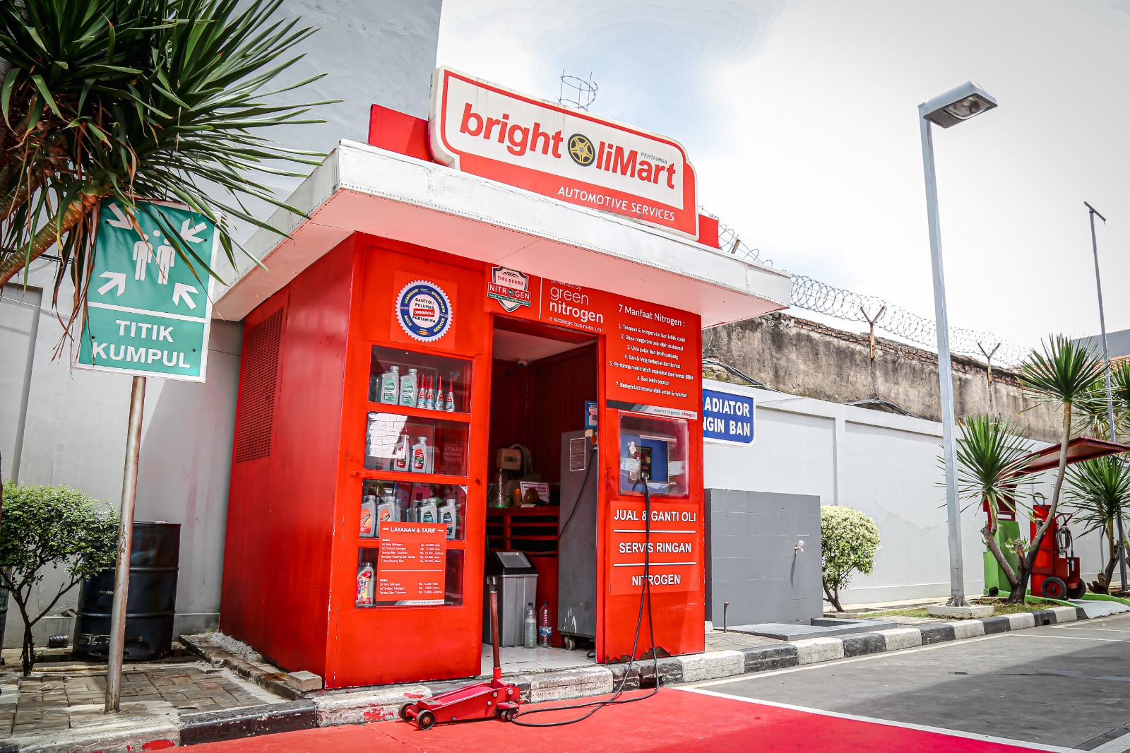 Pertamina Retail Lengkapi Layanan SPBU COCO dengan Pengisian Nitrogen di Bright Olimart